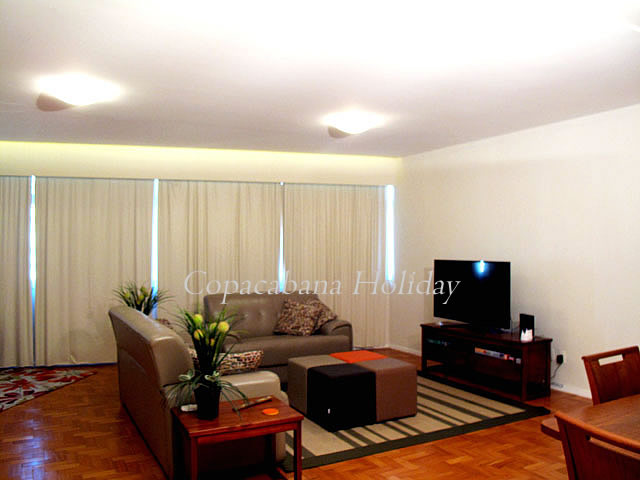 Rio de Janeiro, apartamento sala e três quartos em Copacabana para aluguel por temporada.